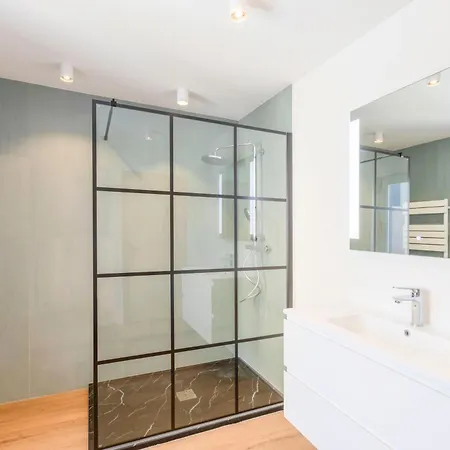 Ereva Seaside 2 Bedroom Duplex Modern Apartment Ostende